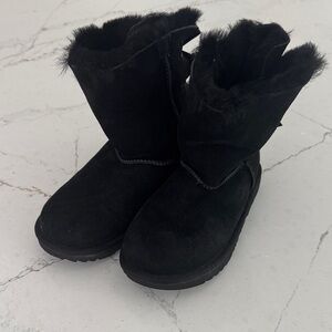 Ugg black UGG® Bailey Bow II Boot - Little Kid / Big Kid - Black